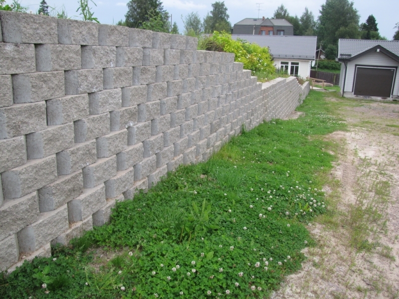 Подпорная стенка из блоков